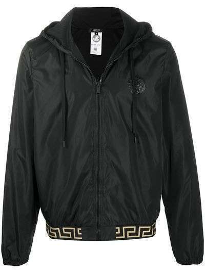 Versace куртка с капюшоном и узором Greca