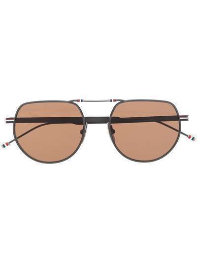 Thom Browne Eyewear солнцезащитные очки в круглой оправе с полосками RWB