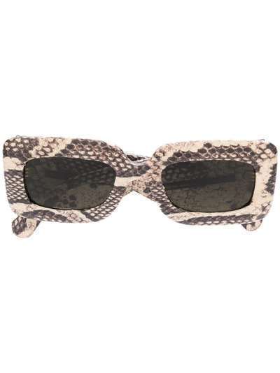 Gucci Eyewear солнцезащитные очки с тиснением под кожу змеи