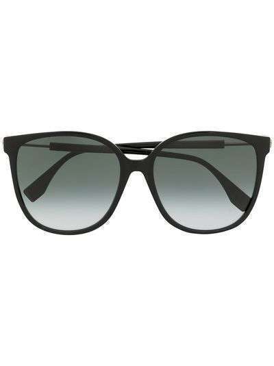 Fendi Eyewear солнцезащитные очки в массивной оправе