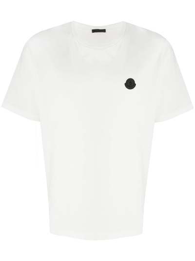 Moncler футболка с контрастной нашивкой с логотипом