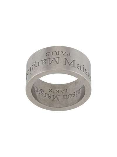 Maison Margiela серебряное кольцо с гравировкой логотипа