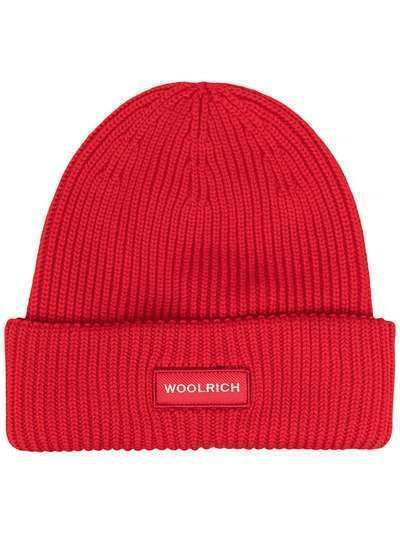 Woolrich шапка бини в рубчик с нашивкой-логотипом