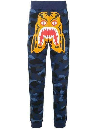A BATHING APE® спортивные брюки Camouflage Tiger