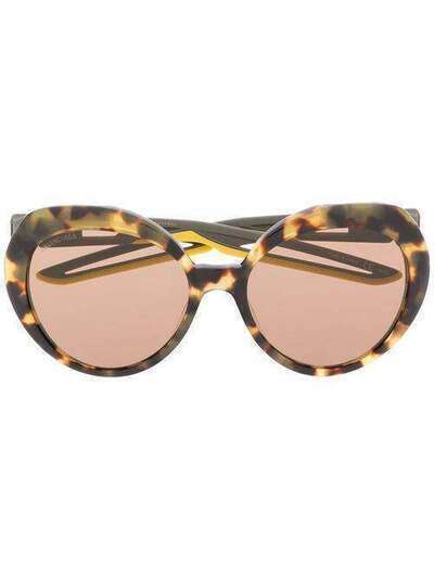 Balenciaga Eyewear солнцезащитные очки в массивной оправе черепаховой расцветки BB0024S