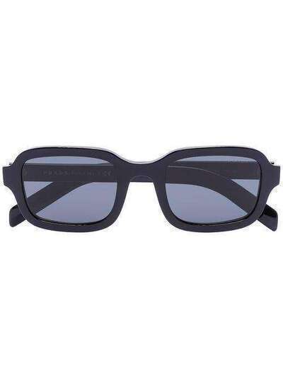 Prada Eyewear солнцезащитные очки в квадратной оправе 0PR11XS8056597133487