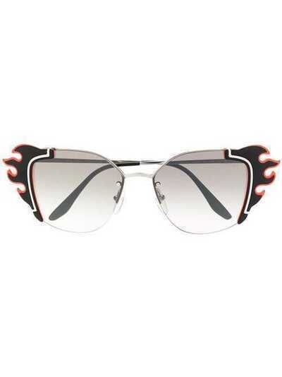 Prada Eyewear солнцезащитные очки с декором в виде пламени SPR59V