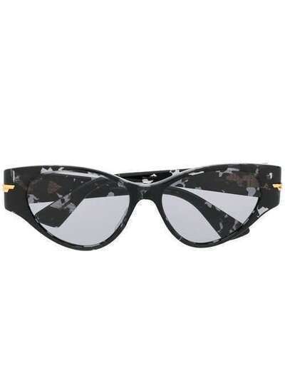 Bottega Veneta Eyewear солнцезащитные очки в оправе 'кошачий глаз' 579049V2330