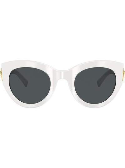 Versace Eyewear солнцезащитные очки в массивной оправе 'кошачий глаз' VE435340187