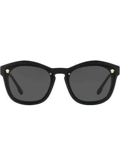 Versace Eyewear солнцезащитные очки в квадратной оправе VE4350GB187