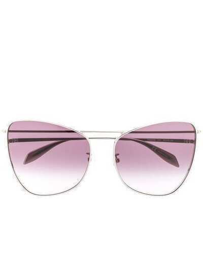 Alexander McQueen Eyewear солнцезащитные очки в оправе 'кошачий глаз' AM0228S