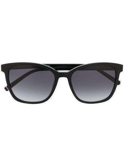 Tommy Hilfiger квадратные солнцезащитные очки с затемненными линзами TH1723S