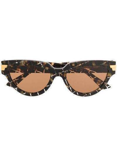 Bottega Veneta Eyewear солнцезащитные очки BV1035S в оправе 'кошачий глаз' BV1035S