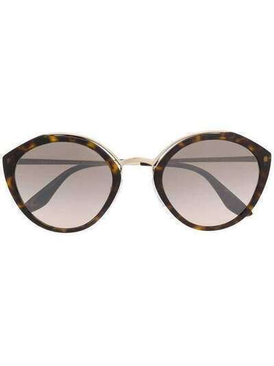 Prada Eyewear солнцезащитные очки в оправе 'кошачий глаз' 0PR18US