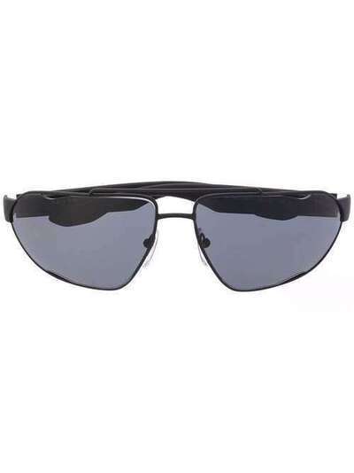 Prada Eyewear солнцезащитные очки в овальной оправе SPS56U