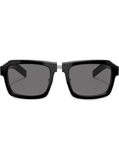 Prada Eyewear солнцезащитные очки в квадратной оправе PR09XS1AB5S0