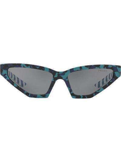 Prada Eyewear солнцезащитные очки Disguise с камуфляжным узором PR12VS4456Q0
