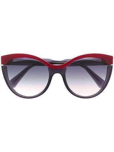 Miu Miu Eyewear солнцезащитные очки в оправе 'кошачий глаз' MU01TS