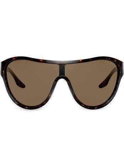 Prada Eyewear солнцезащитные очки с оправой в форме маски PR06XS2AU9L1