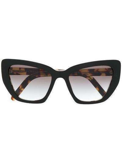 Prada Eyewear солнцезащитные очки в массивной оправе черепаховой расцветки SPR08V