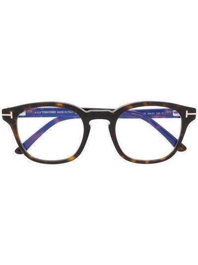 Tom Ford Eyewear солнцезащитные очки в круглой оправе FT5532B4952E