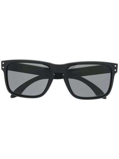 Oakley солнцезащитные очки с затемненными линзами