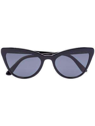 Prada Eyewear солнцезащитные очки в оправе 'кошачий глаз' с затемненными линзами 0PR01VS7S30A756