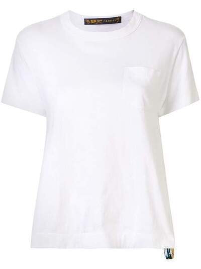 Sacai футболка с плиссировкой и принтом 2005099