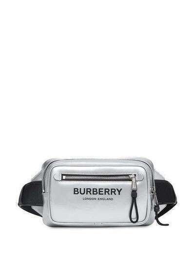 Burberry поясная сумка с логотипом и эффектом металлик 8028947