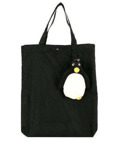 Anya Hindmarch сумка-тоут с подвеской в виде пингвина 141673