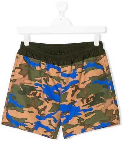 Moncler Kids камуфляжные шорты для плавания 0073505539BE