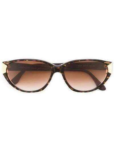 Givenchy Pre-Owned солнцезащитные очки с овальной оправой GVNC180S