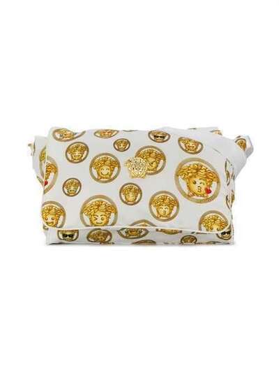 Young Versace сумка для мамы с узором Emoji Medusa YL000001YB00155
