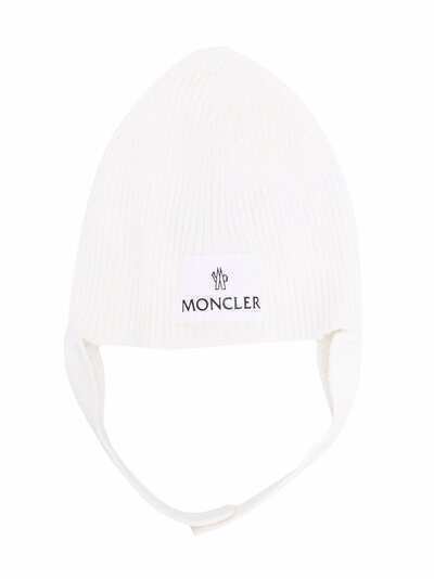 Moncler Enfant шапка в рубчик с логотипом