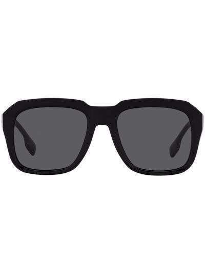Burberry Eyewear солнцезащитные очки BE4350 в квадратной оправе
