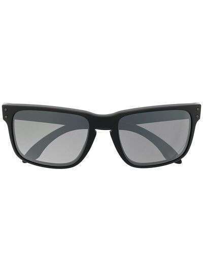 Oakley солнцезащитные очки в квадратной оправе с логотипом