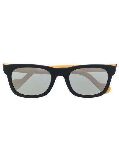 Moncler Eyewear солнцезащитные очки в квадратной оправе