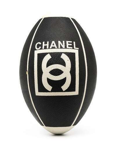 Chanel Pre-Owned мяч для регби с логотипом CC
