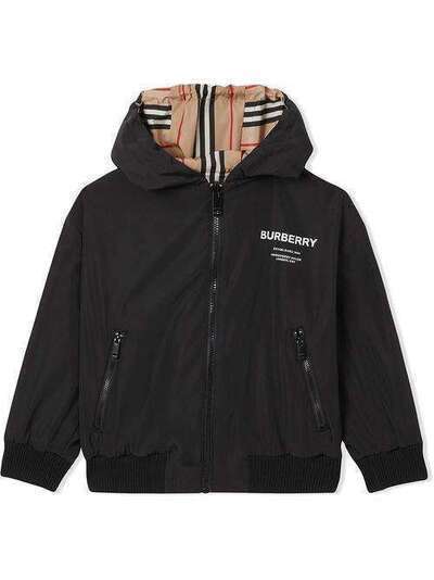 Burberry Kids двусторонняя куртка в полоску Icon Stripe с капюшоном 8013424