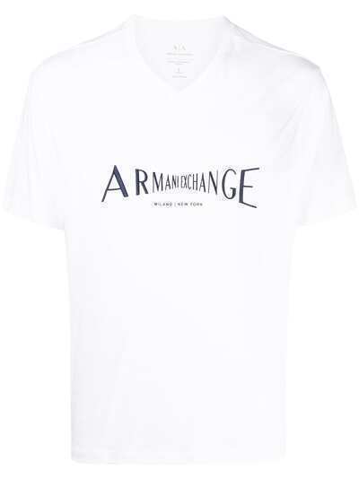 Armani Exchange футболка с V-образным вырезом и логотипом