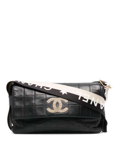 Chanel Pre-Owned сумка на плечо Choco Bar 2000-х годов с логотипом CC