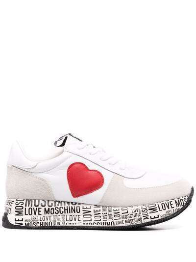 Love Moschino кроссовки на платформе с нашивкой