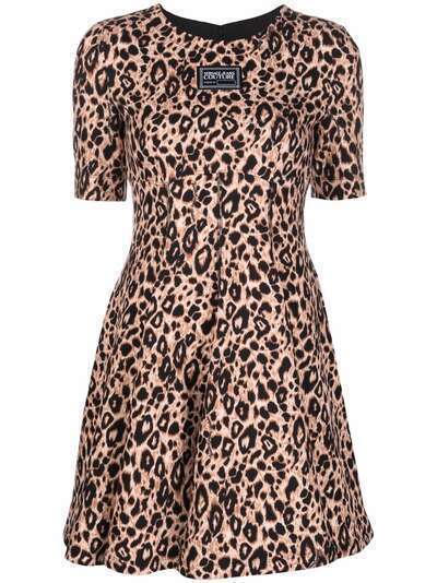 Versace Jeans Couture платье с леопардовым принтом и короткими рукавами