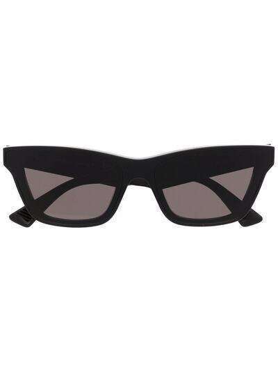 Bottega Veneta солнцезащитные очки в оправе 'кошачий глаз'