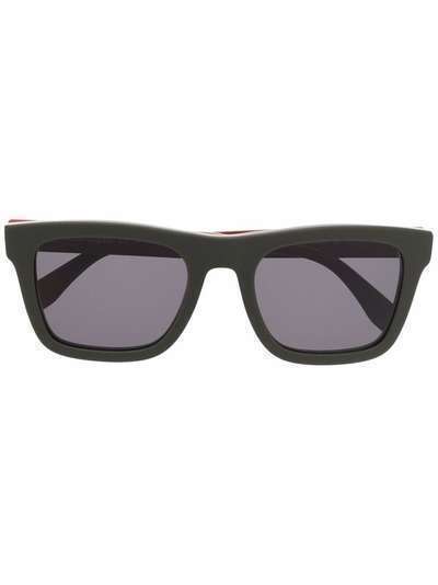 Alexander McQueen Eyewear солнцезащитные очки в прямоугольной оправе