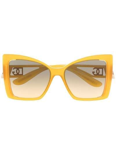 Dolce & Gabbana Eyewear солнцезащитные очки в массивной оправе с логотипом
