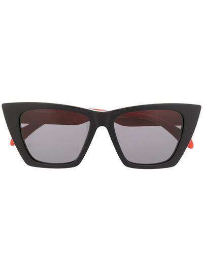 Alexander McQueen Eyewear солнцезащитные очки Selvedge в оправе 'кошачий глаз'
