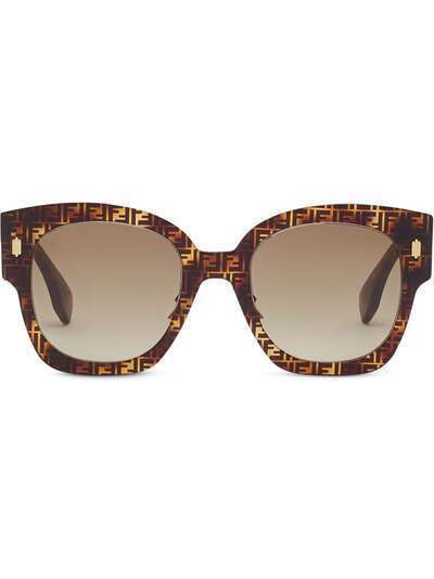 Fendi солнцезащитные очки Roma в массивной оправе