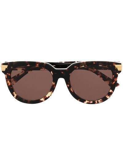 Bottega Veneta Eyewear солнцезащитные очки в оправе 'кошачий глаз'