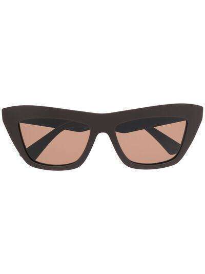 Bottega Veneta Eyewear cat-eye frame sunglasses